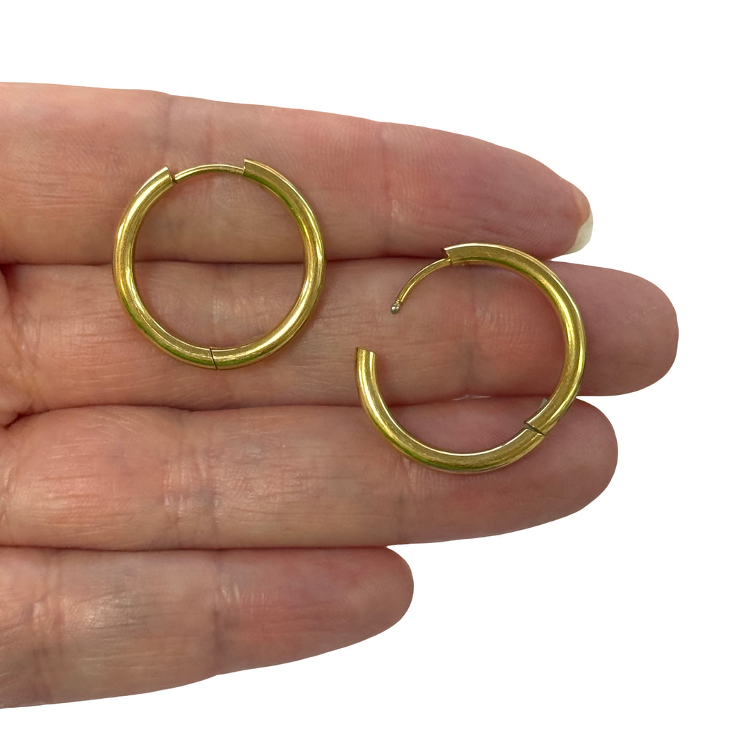 Waterproof 316L Stainless Steel Huggie Hoop Earrings – PVD Gold Plated, 18mm Inner Diameter, 1 Pair