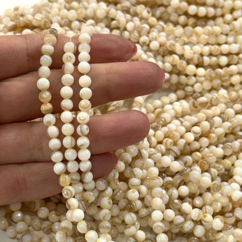 Perles en cœur de nacre de 8 mm, trous sur le dessus, brin de 48 perles