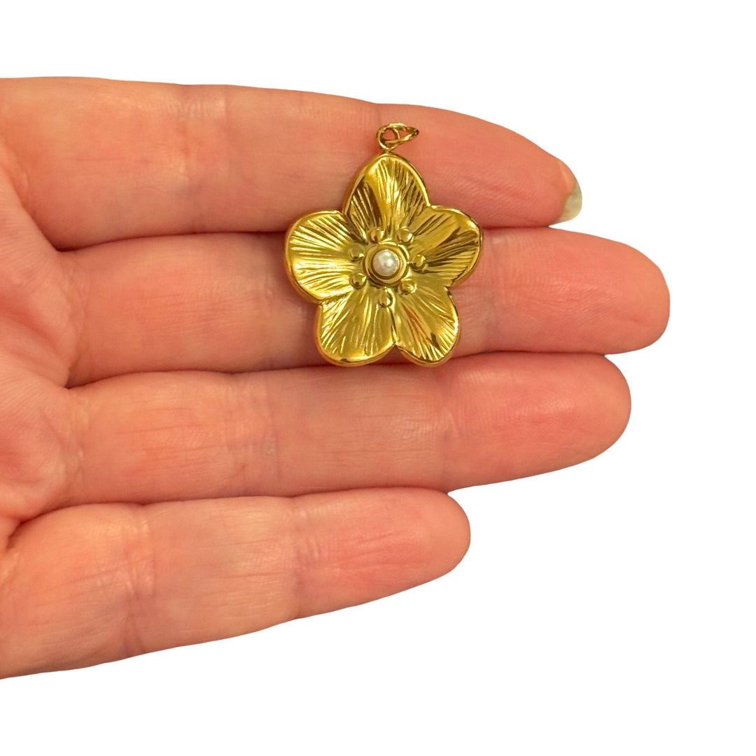 Waterproof PVD Gold Plated 316L Stainless Steel Flower Pendant with Faux Pearl