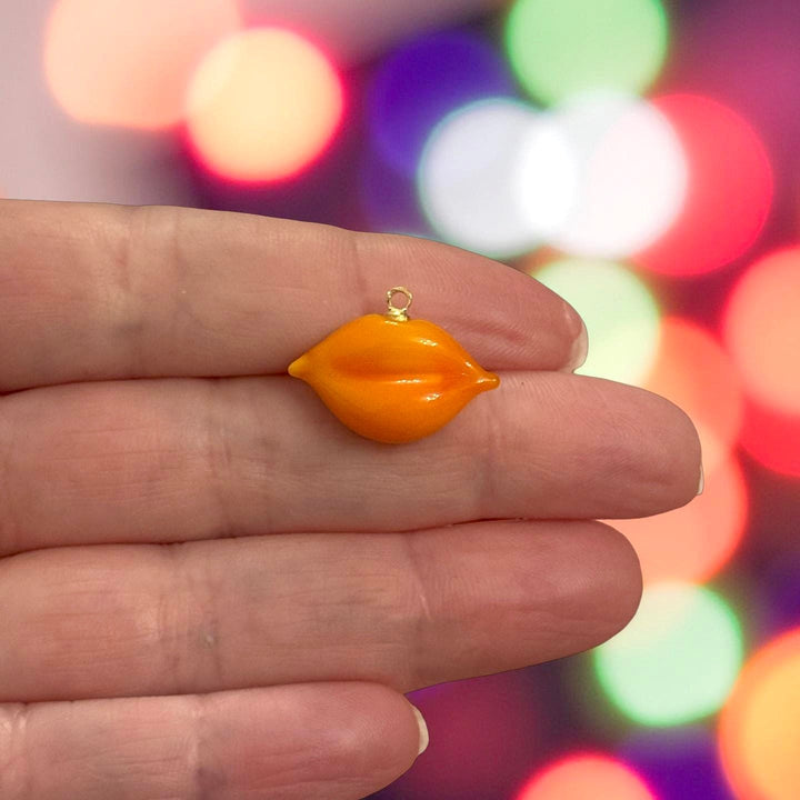 Hand Made Murano Glass Lip Charm with 24Kt Gold Plated Pin