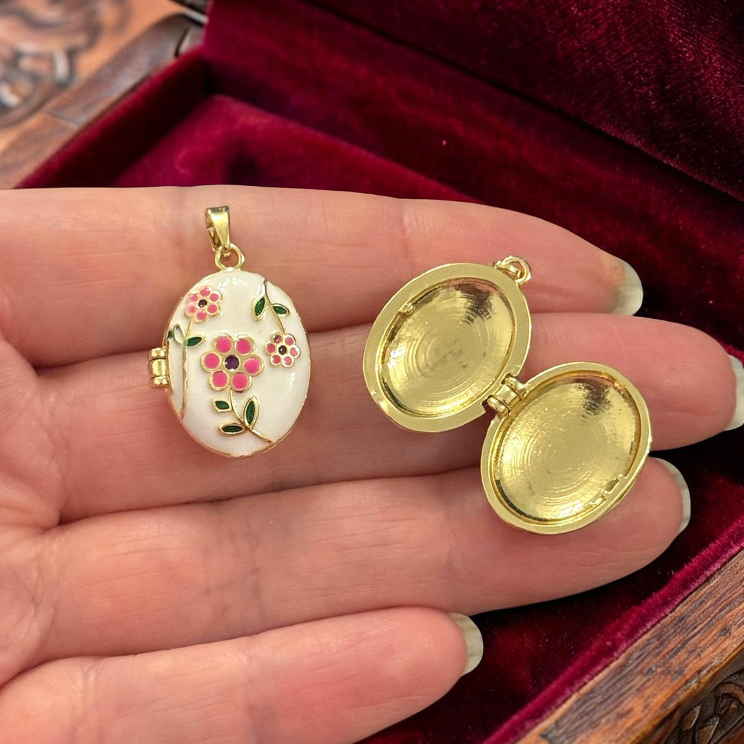 24Kt Gold Plated Ivory Enamel Floral Oval Locket Pendant
