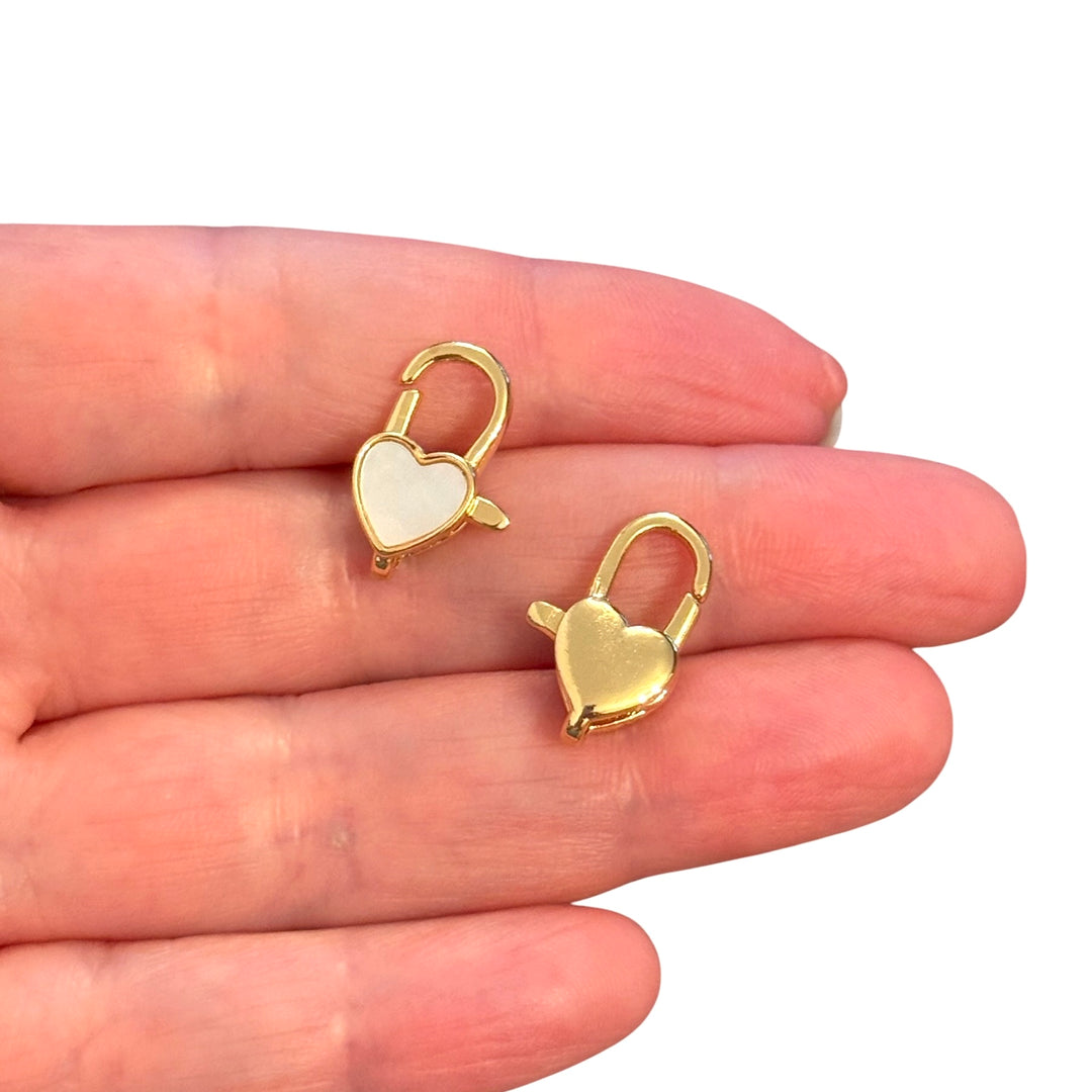 Breloque Père Noël, micro pavé de CZ plaqué or et émaillé et bélière en or Ruby CZ
