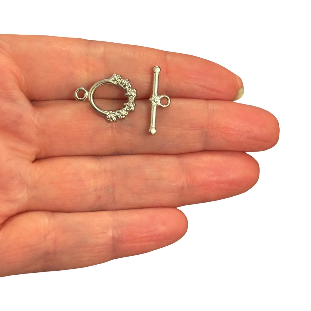 Breloque Père Noël, micro pavé de CZ plaqué or et émaillé et bélière en or Ruby CZ