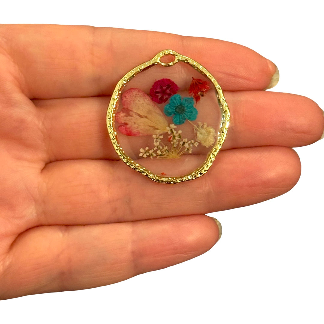 Real Dried Flower Epoxy Resin Organic Pendant with Gold Leaf, Handmade Botanical Jewellery Pendant, 39x32mm