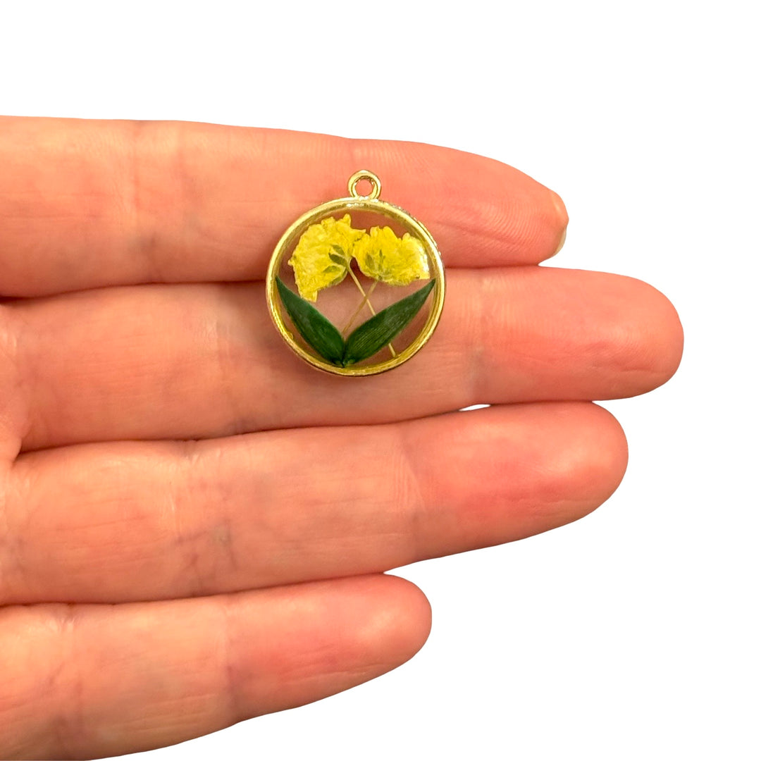Real Dried Yellow Flower Epoxy Resin Round Pendant with Preserved Botanical Leaves, Handmade Nature Jewellery Pendant, 22x19mm