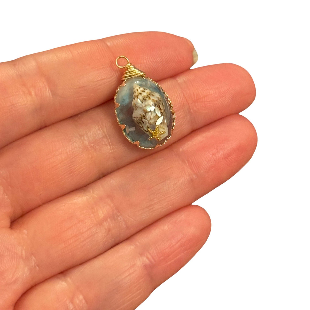 Natural Seashell &amp; Gold Starfish Epoxy Resin Oval Pendant – Ocean Blue Botanical Style Charm, Approx 23x14mm