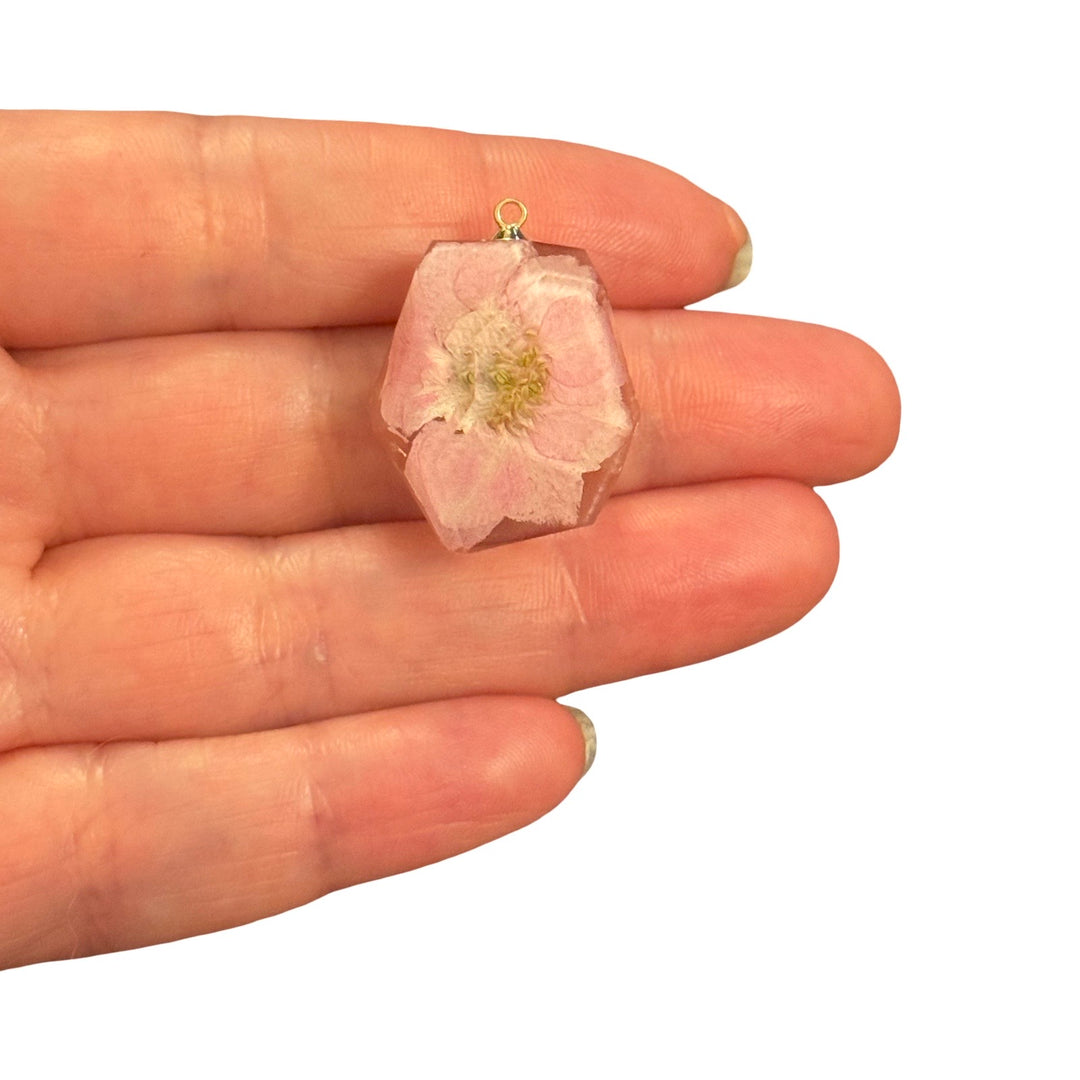 Real Dried Blush Pink Flower Clear Epoxy Resin Faceted Freeform Pendant – Botanical Floral Charm, Approx 28x20mm