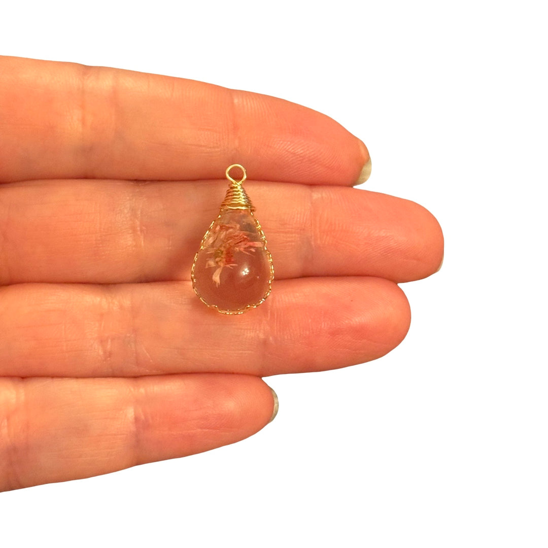 Real Dried Peach Pink Flowers Clear Epoxy Resin 3D Drop Pendant – Gold Tone Botanical Floral Charm, Approx 23x13mm