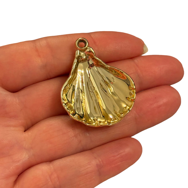 24Kt Gold Plated Scallop Shell Pendant, Realistic Sea Shell Charm, Polished Gold Detail Shell Pendant, Large 38mm Jewellery Charm