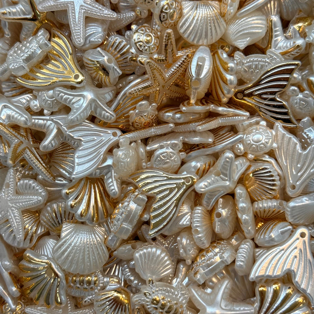 Assorted Pearl &amp; Gold Acrylic Ocean Charms – 50g Pack (~100 pcs)