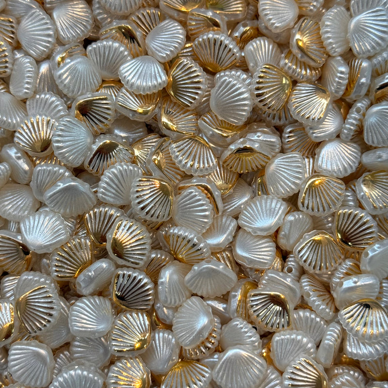 Mini Pearl & Gold Vertical-Hole Scallop Shell Acrylic Beads – 50g Pack (~170 pcs)