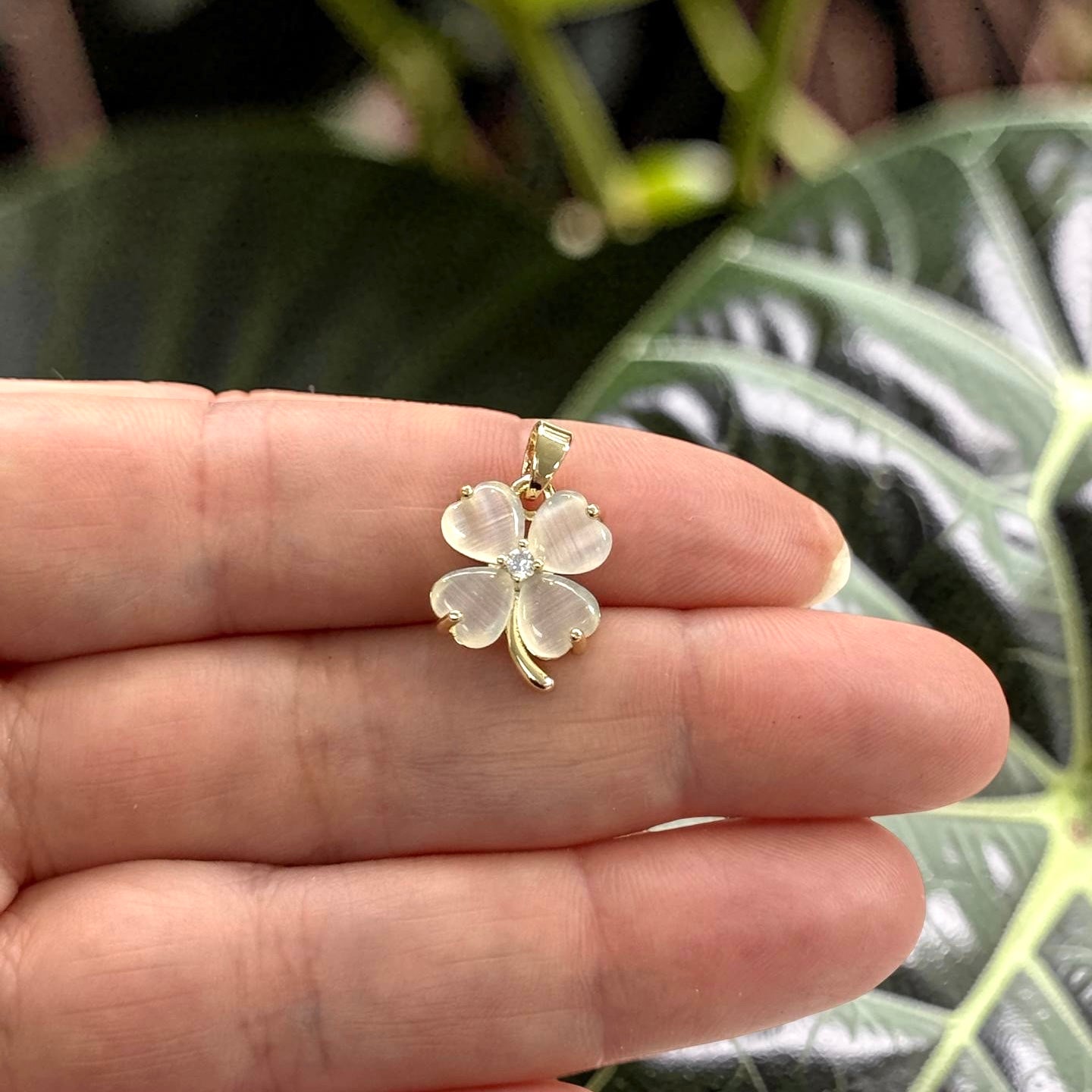 Clover Pendant