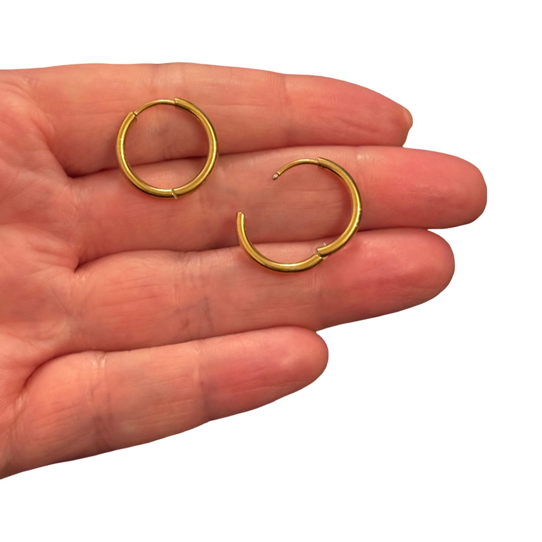 Waterproof 316L Stainless Steel PVD Gold Plated 18mm Huggie Hoop Earrings – Tarnish Resistant Classic Round Huggies, Sold as Pair