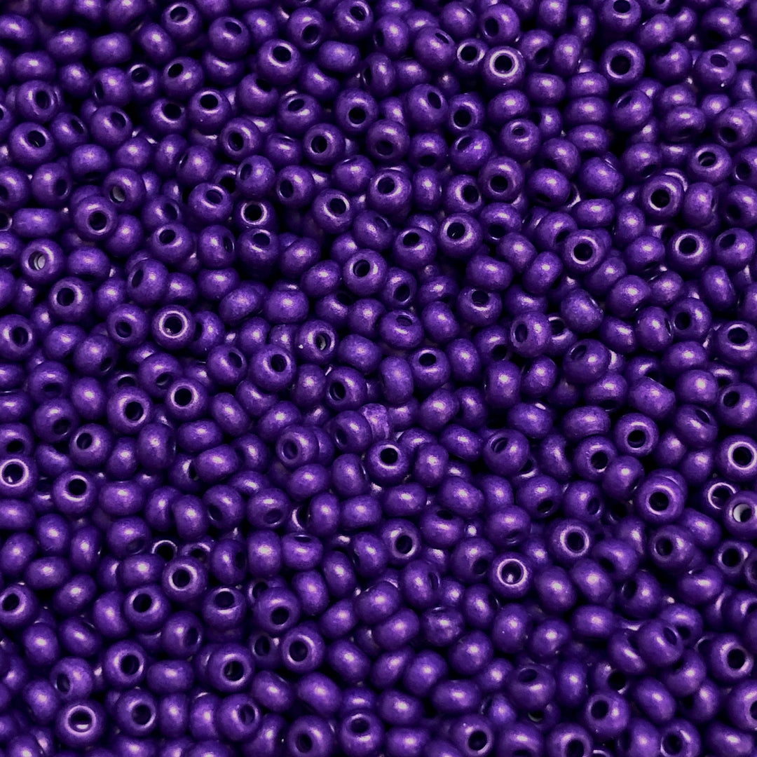 Preciosa Seed Beads 6/0 Rocailles-Round Hole-100 Gr,16A28 Violet Intensive Dyed Chalkwhite