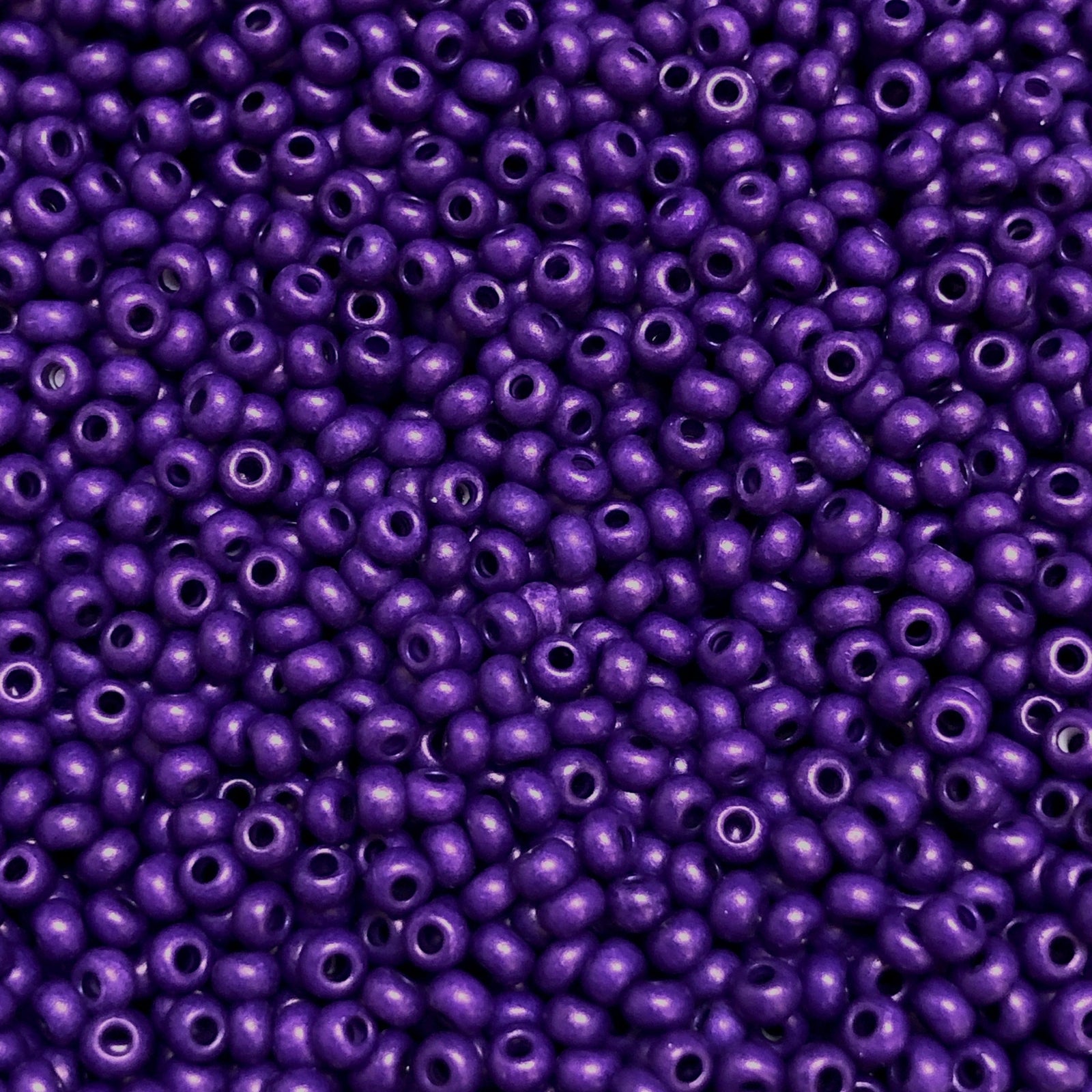 Preciosa Seed Beads 6/0 Rocailles-Round Hole-100 Gr,16A28 Violet Intensive Dyed Chalkwhite