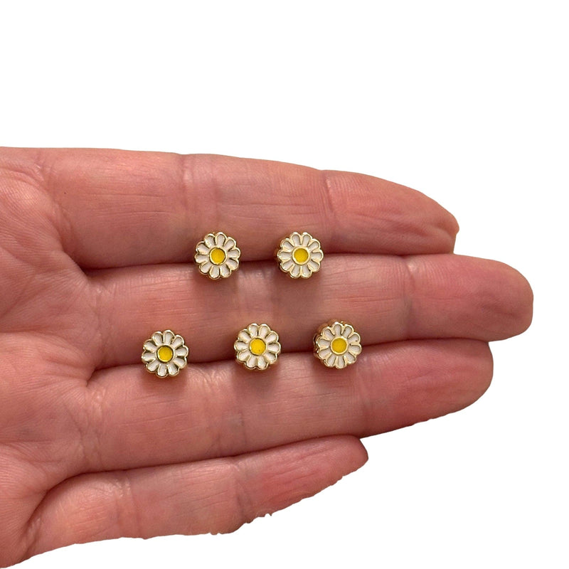 Breloques marguerites émaillées blanches double face plaquées or 24 carats, 5 pièces dans un paquet