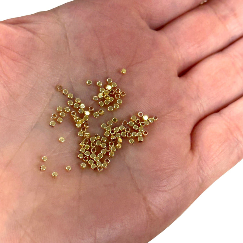 Cubes de 2 mm Plaqué Or 22 Kt - Perles Intercalaires - 50 Pièces dans un pack
