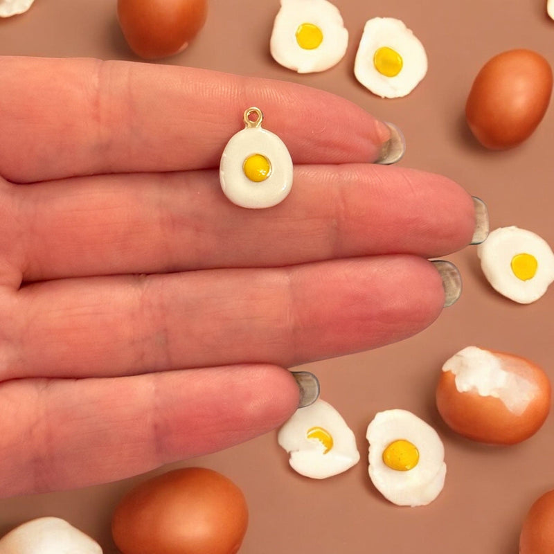 Fried Egg Charm – 3D Enamelled Brass Pendant | 24K Gold Plated | Mini Breakfast Food Charm for Necklaces, Bracelets, Earrings, DIY Jewelry