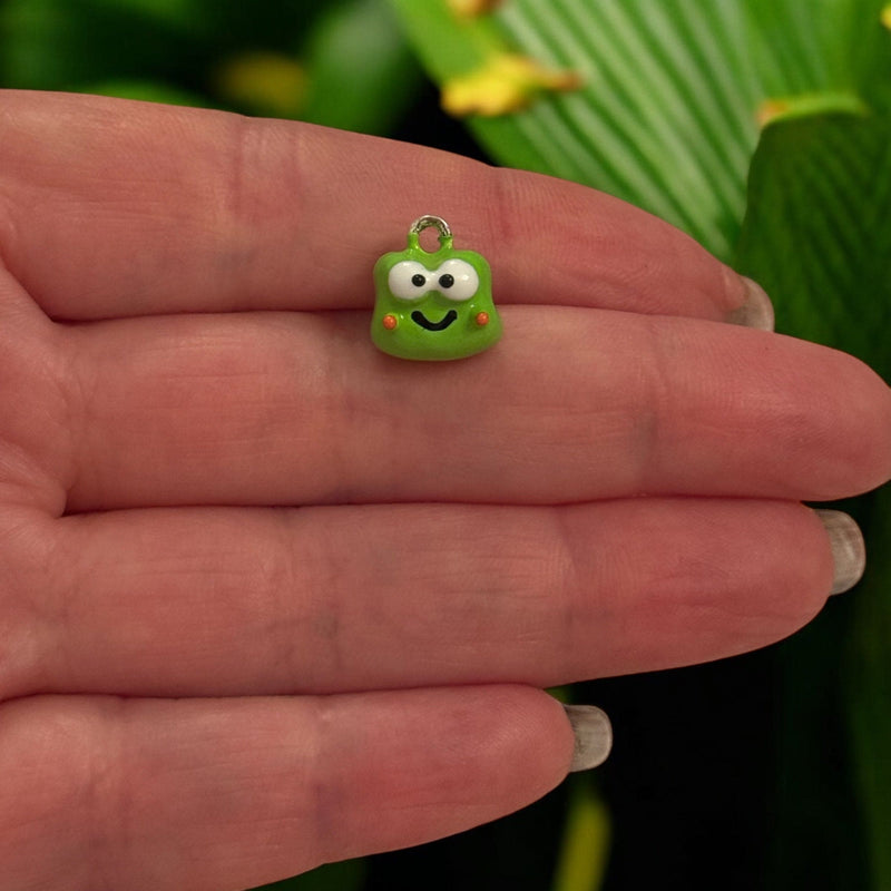 3D Smiling Frog Charm – Silver Plated Green Enamel Cute Animal Pendant