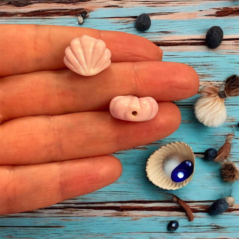 Murano Glass Oyster Charm – Handmade Mini Oyster Pendant