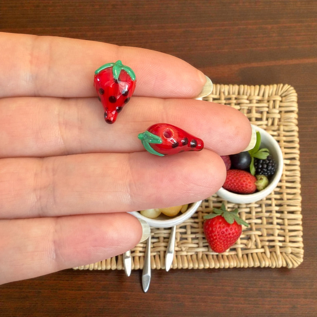 Handmade Murano Glass Strawberry Charm – Lampwork Strawberry Bead, Red Fruit Pendant, Cute Summer Jewellery Charm