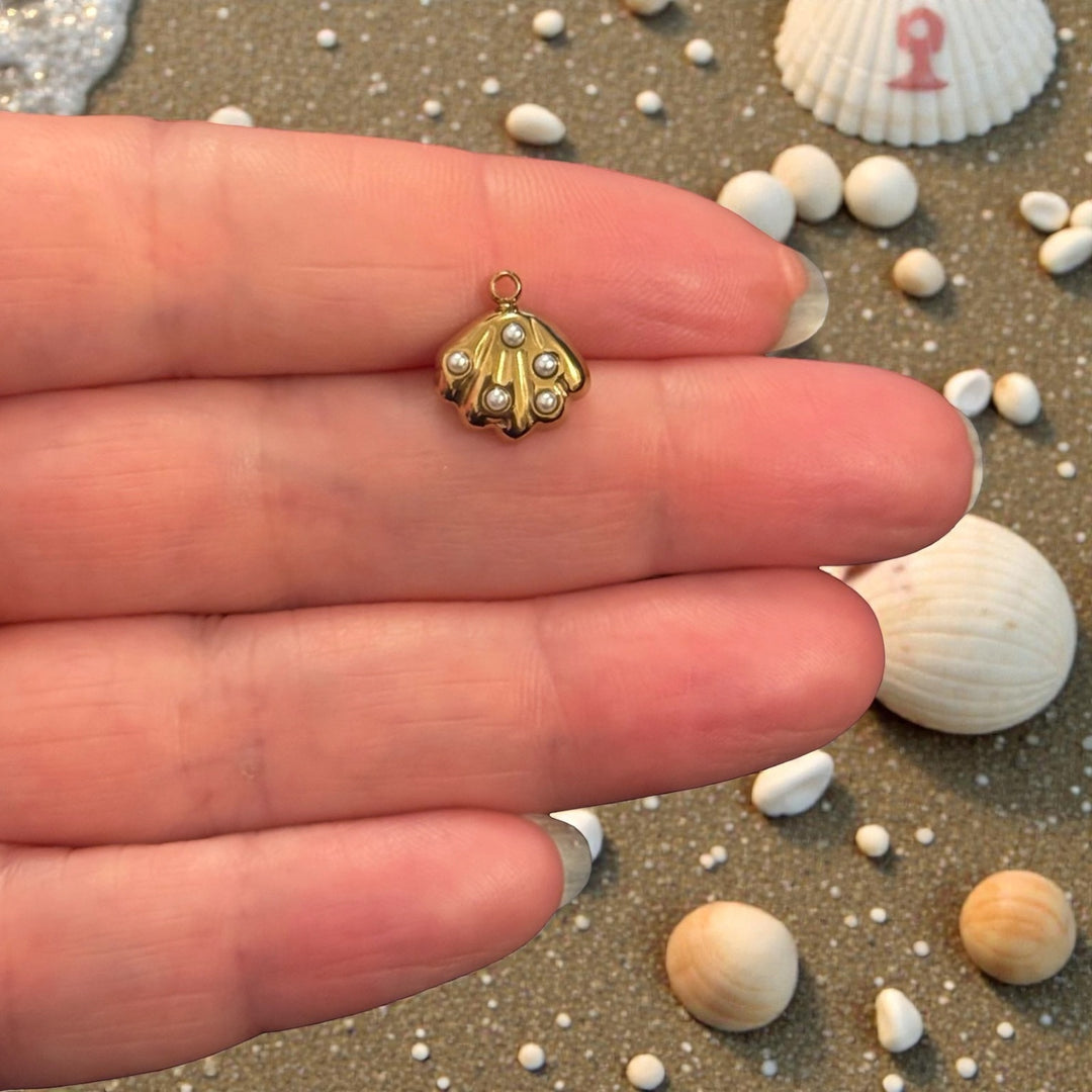 🐚Waterproof Stainless Steel PVD Gold Plated Pearl Shell Charm – Mini Seashell Pendant, Tarnish Resistant Beach Charm