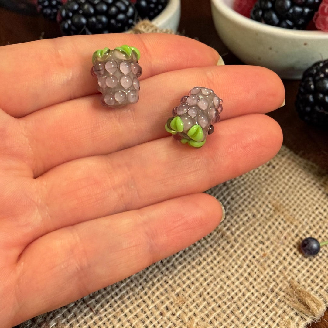 Handmade Murano Glass Blackberry Bead – Blackberry Lavender