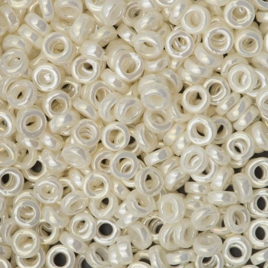 Miyuki Spacer Beads 3x1mm, Antique Ivory Pearl Ceylon 0592