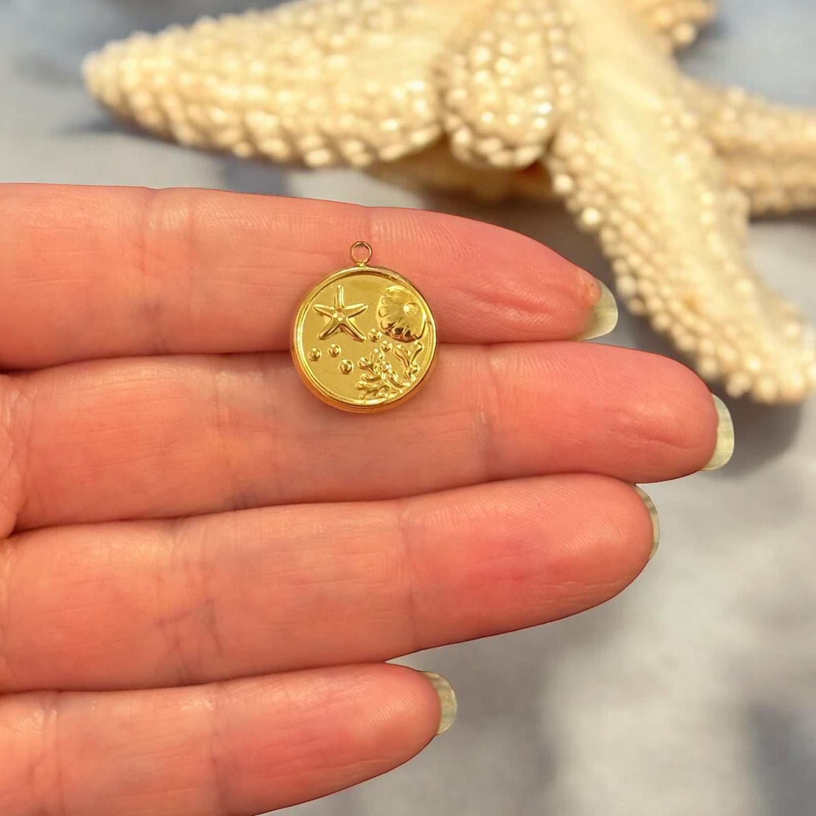 Waterproof Stainless Steel 24Kt Gold Plated Sea Life Disc Charm – Starfish & Shell