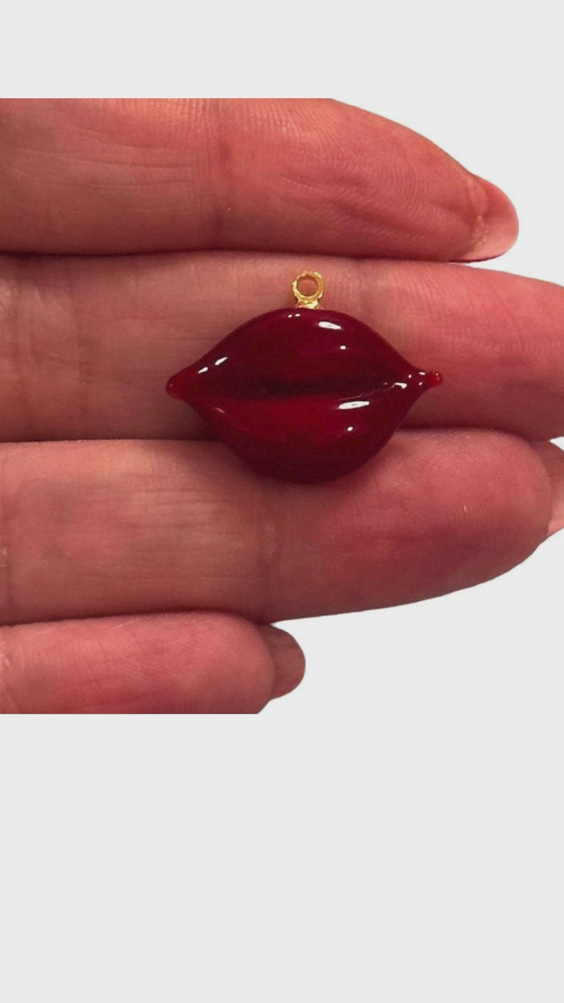 Hand Made Murano Glass Lip Charm with 24Kt Gold Plated Pin