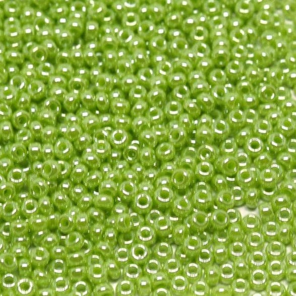 Miyuki Seed Beads 11/0 Opaque Chartreuse  Luster ,0439£1.85