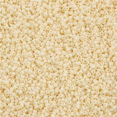 Miyuki Seed Beads 15/0, 0492 FR -Opaque Dark Cream AB, 10 gr Pack £2.8