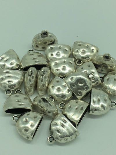 Capuchons de perles plaqué or antique 20x8x8 mm