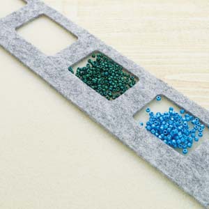 Beadsmith 11X14IN Seed Bead Mat W/ 7 Cavities