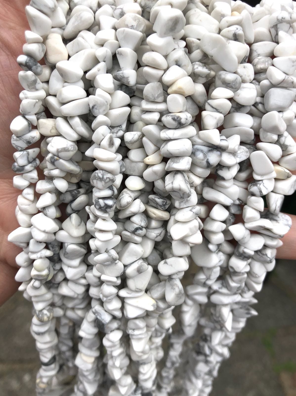 90 cm Strand Natural Freeform Howlite Chips, Long strand 36'', beads, gemstone beads,