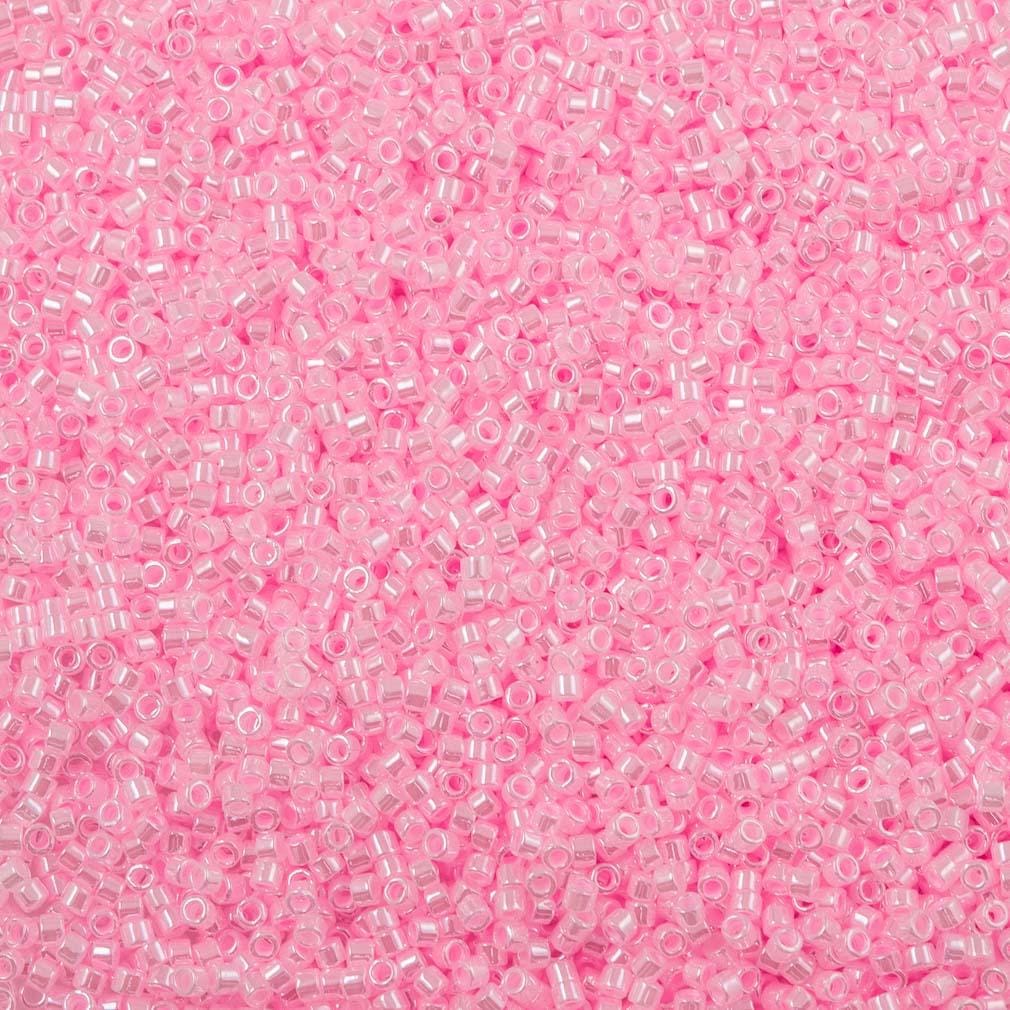 DB0244 Lined Crystal Light Pink, Miyuki Delica 11/0