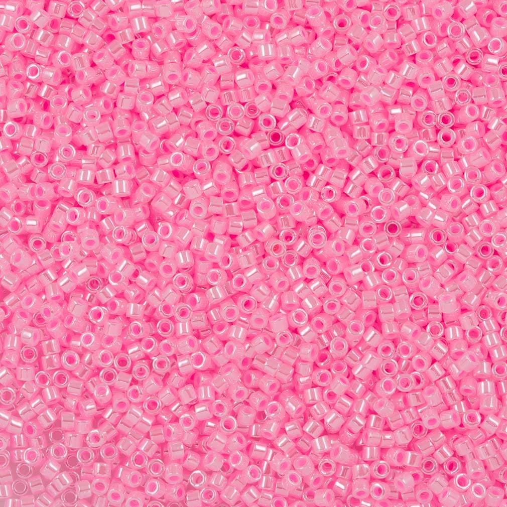 DB0245 Lined Crystal Med. Pink, Miyuki Delica 11/0