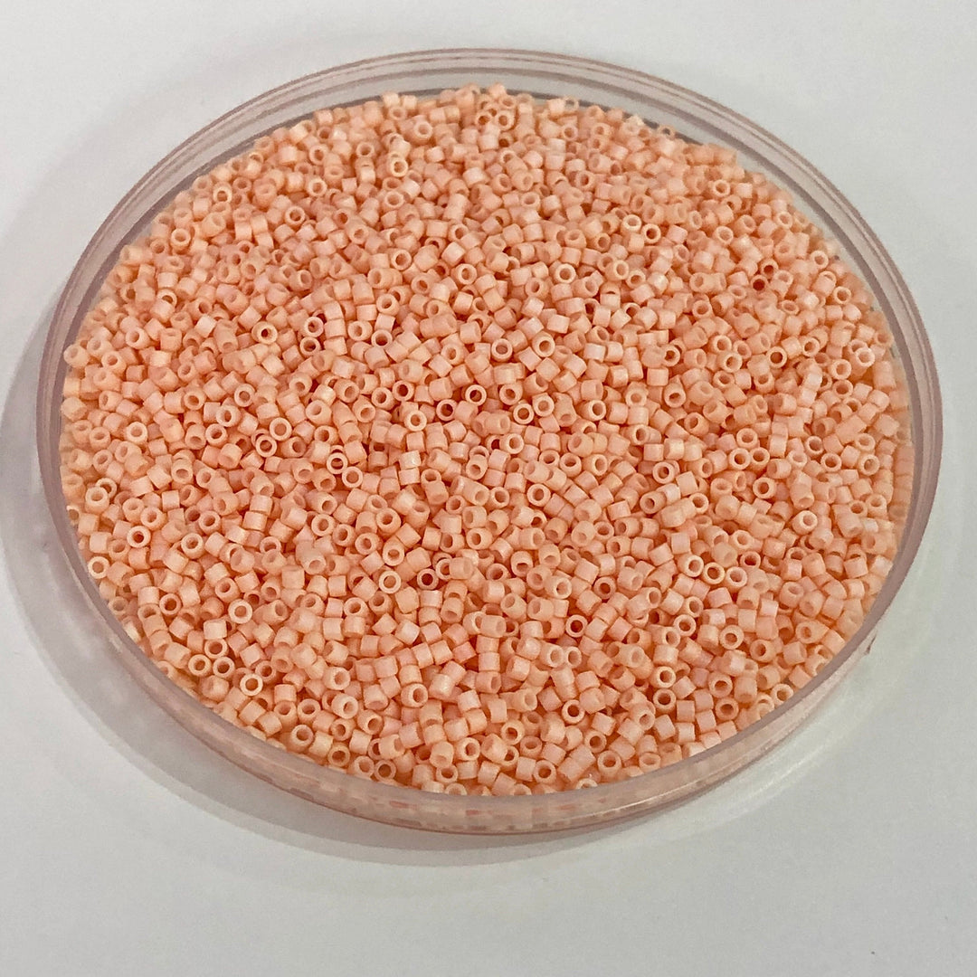DB1522 Matte Opaque Lt. Peach AB, Miyuki Delica 11/0
