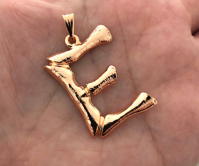 Pendentifs initiaux, pendentifs initiaux de lettre de l'alphabet en or 18 carats de style rustique en bambou de A à Z,