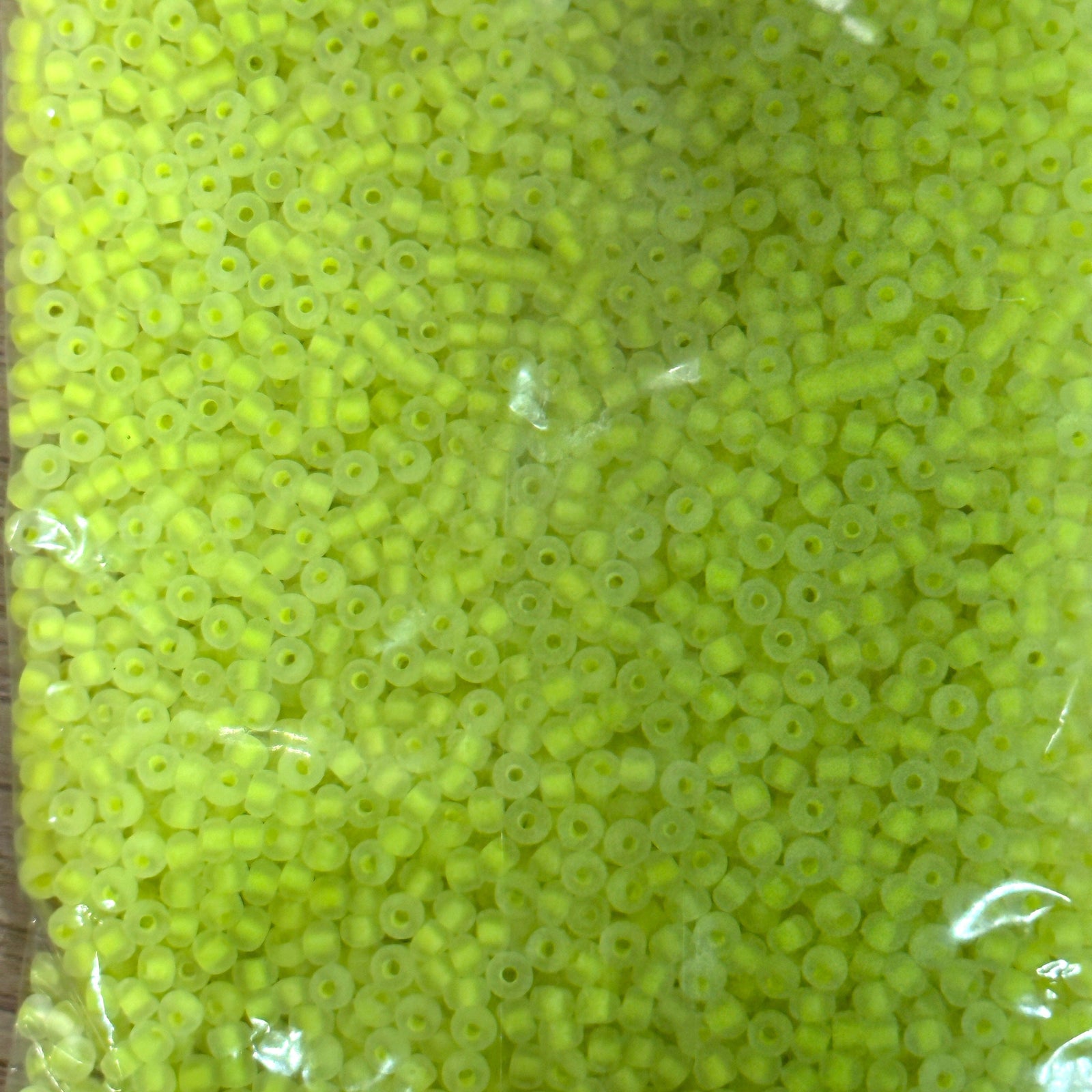 Preciosa Seed Beads 8/0 Rocailles-Round Hole-100 Gr, 08786 Crystal Neon Yellow Lined