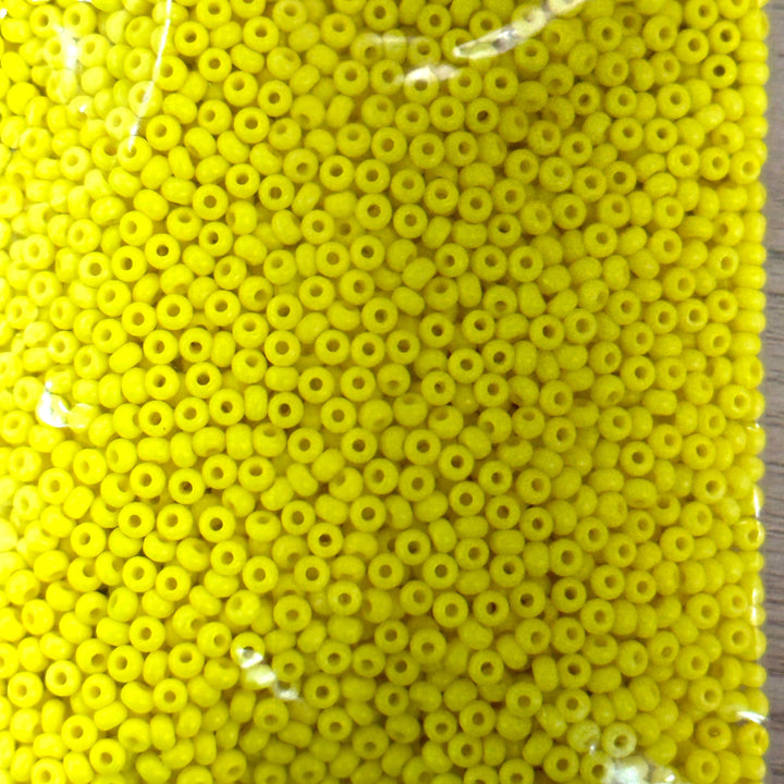 Preciosa Seed Beads 8/0 Rocailles-Round Hole-100 Gr,16A86 Yellow Intensive Dyed Chalkwhite