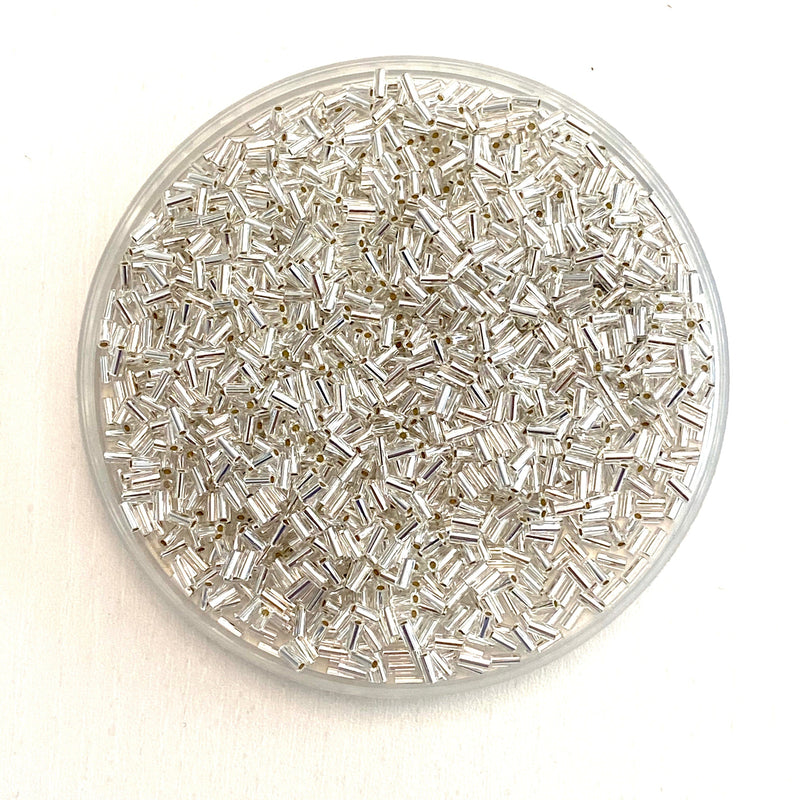 Miyuki Bugles taille 3mm 0001 Silver Lined Crystal 10 grammes. Clairons en cristal 3mm,