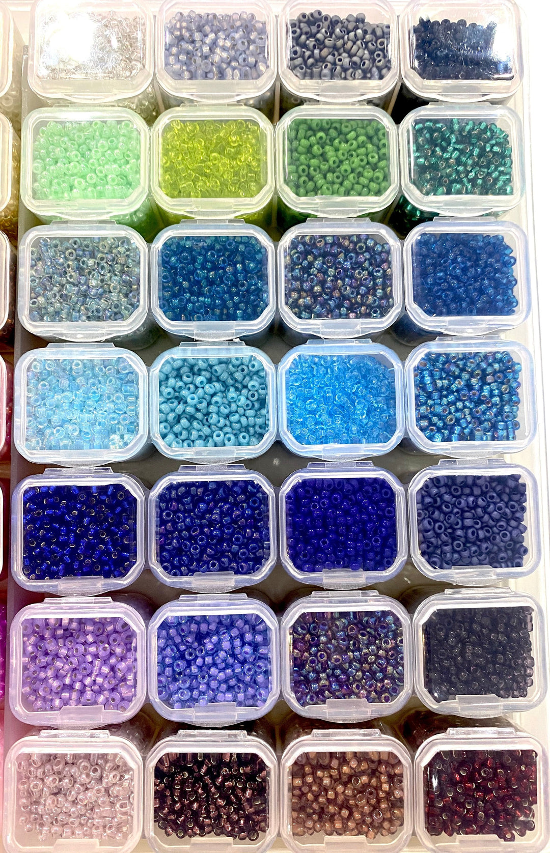 Miyuki Seed Beads Starter Set, 56 Colours 560 Gr 11/0 Round Seed Beads, Needle, Thread,Container