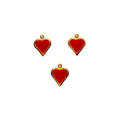 Breloques en forme de cœur émaillé rouge plaqué or 24 carats, 3 pièces dans un paquet