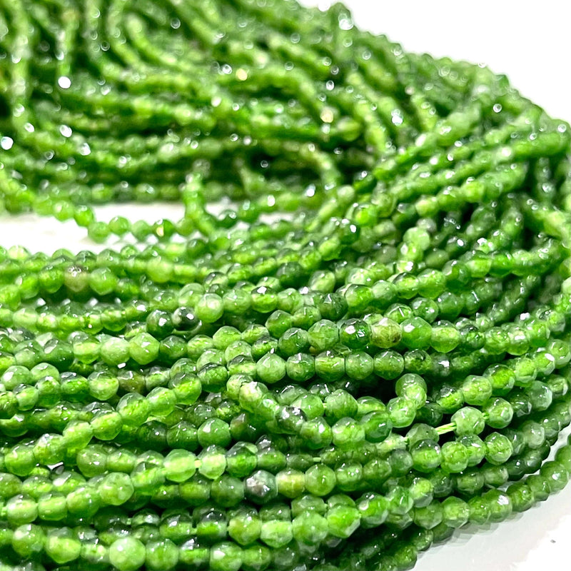 Jade vert de 3 mm (1) perles de pierres précieuses rondes à facettes, 127 perles