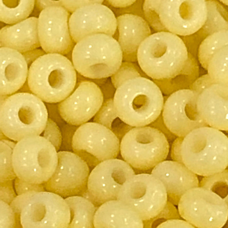Preciosa Seed Beads 8/0 Rocailles-Round Hole-20 Gr, 03281 Yellow 1 Dyed Chalk White