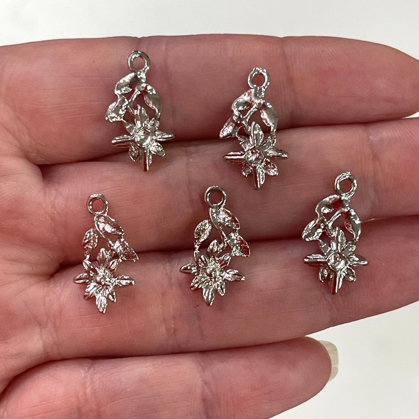 Rhodium Plated Flower Charms, 5 pcs in a pack