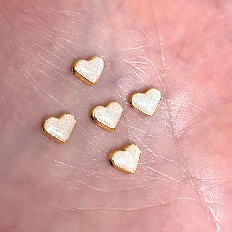 24 Karat glänzend vergoldete elfenbeinfarbene emaillierte Herz-Zwischenstück-Charms, 5 Stück in einer Packung