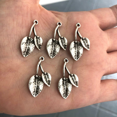 Antique Silver Plated Leaf Charms,  5 Pieces in a pack,