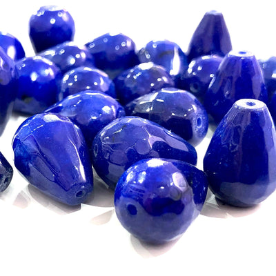 Perles de goutte de pierres précieuses taillées à la main à facettes de jade - Taille 18x13mm - Percé vertical - 4 pièces par commande
